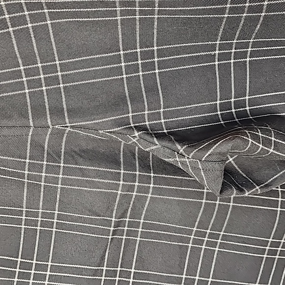 O'Neill sz 34 brown plaid shorts - Picture 13 of 15